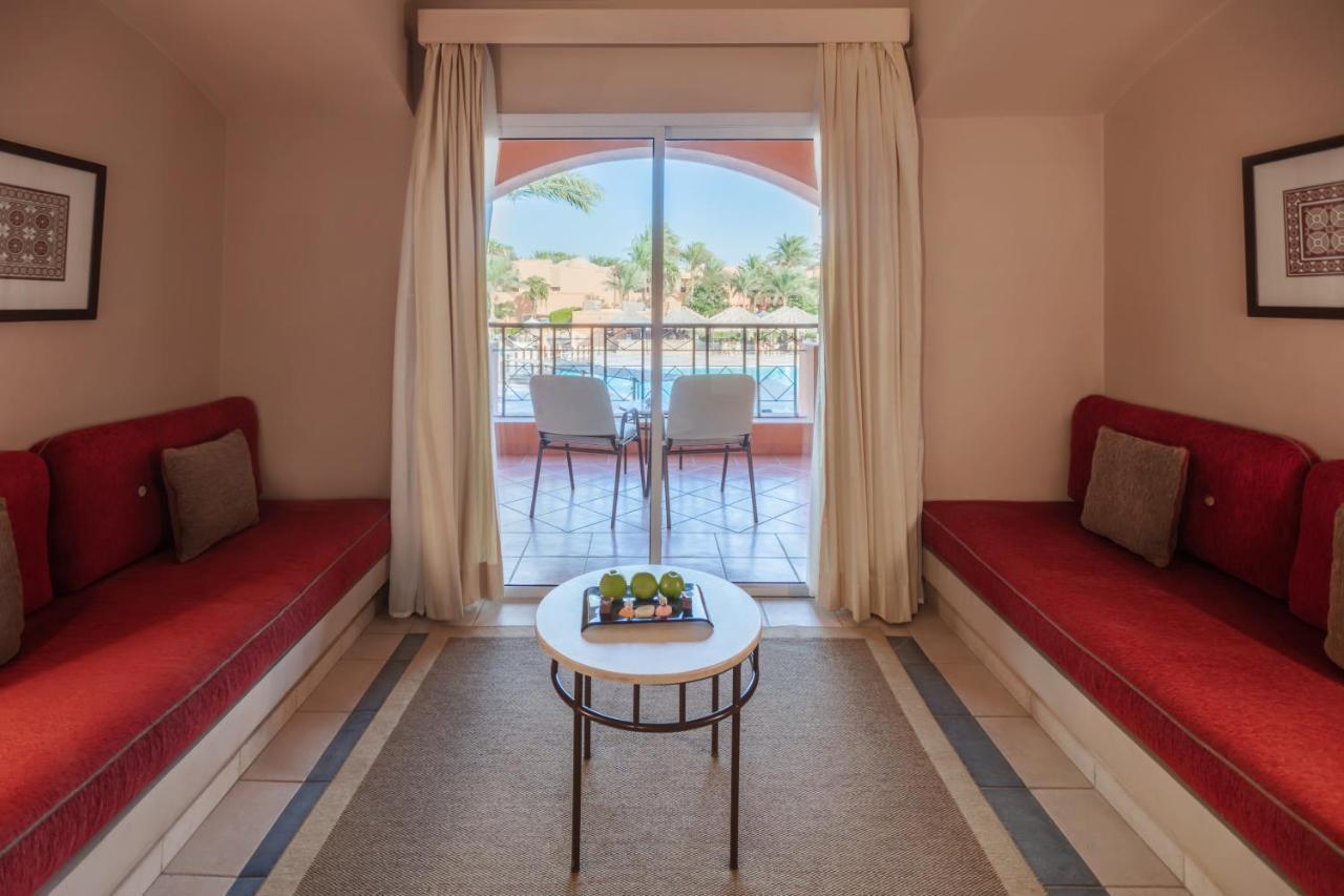 Курортный комплекс Jaz Makadi Oasis 5*